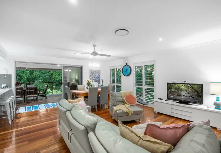Second view of Homely house listing, 4 Maxim Road, Cannon Hill QLD 4170