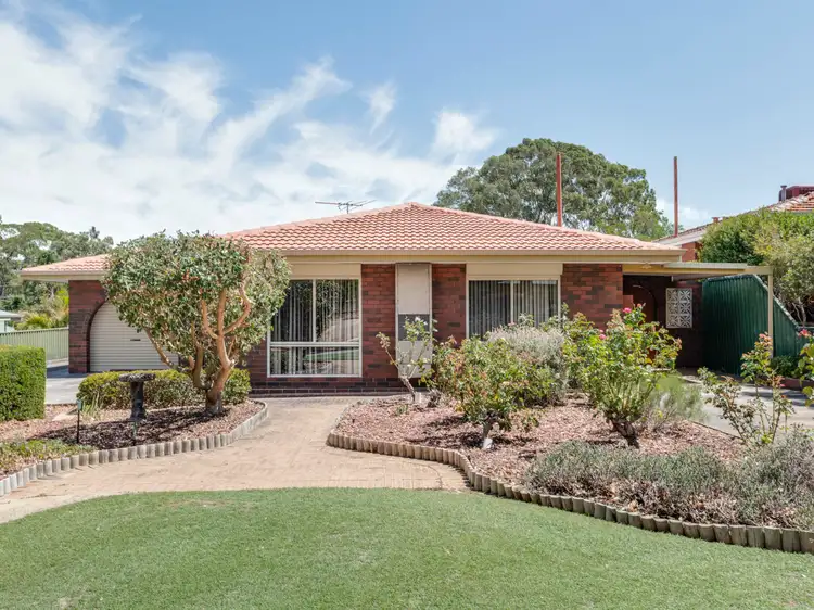 10 Rosea Close, Maida Vale WA 6057