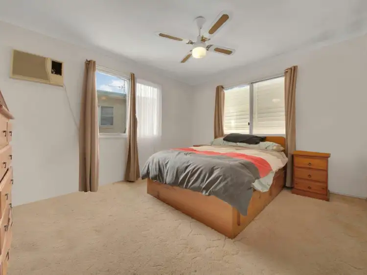 Fifth view of Homely house listing, 4 Dell Court, Kin Kora QLD 4680