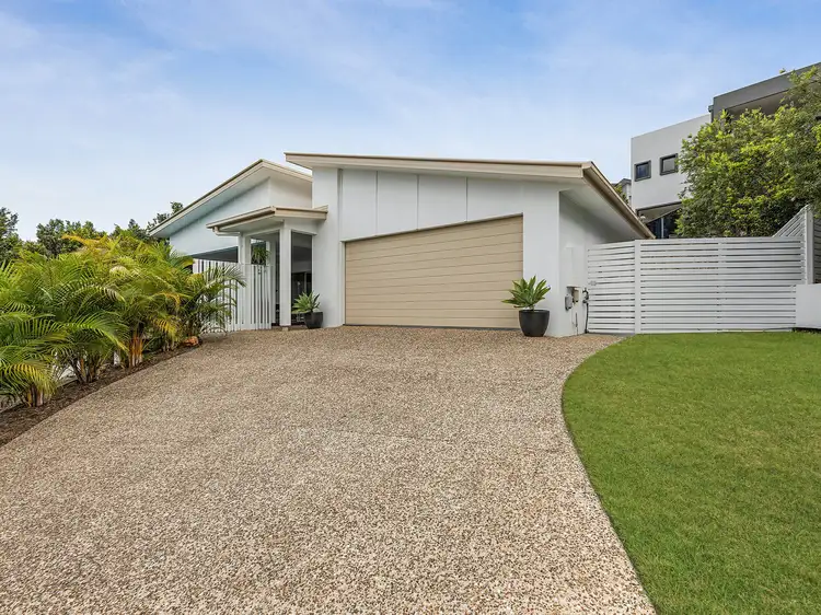 8 Seanna Place, Brookwater QLD 4300