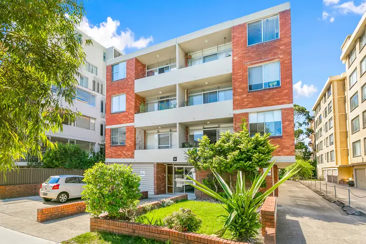Sixth view of Homely apartment listing, 8/52 Penkivil Street, Bondi NSW 2026