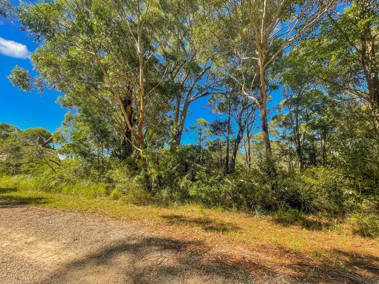 24 Zinnia St, Russell Island QLD 4184