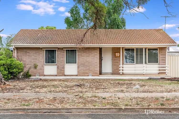 19 McCullogh Street