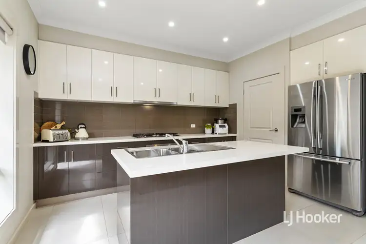 Fifth view of Homely townhouse listing, 8 Hamlet Street, Werribee VIC 3030