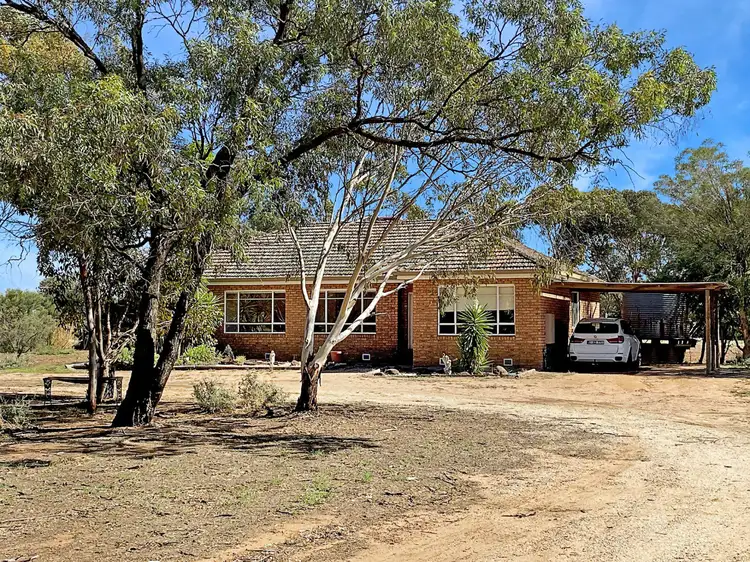 1712 Murray Valley Highway, Beverford VIC 3590