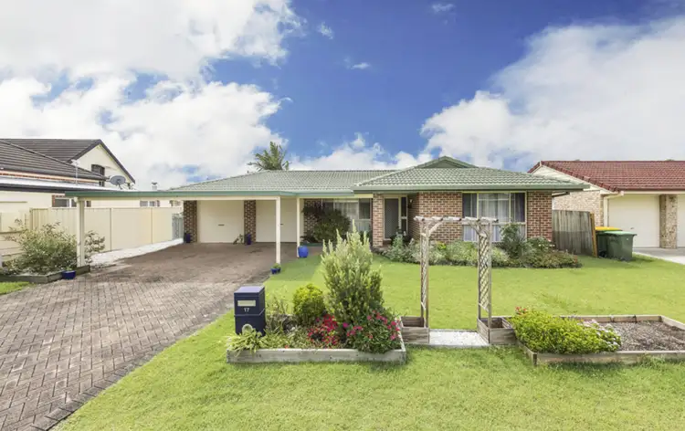 17 Admiralty Court, Yamba NSW 2464
