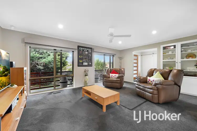 Second view of Homely house listing, 5 Sexton Court, Endeavour Hills VIC 3802