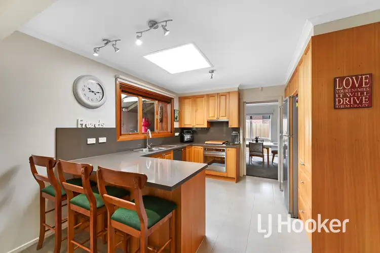 Sixth view of Homely house listing, 5 Sexton Court, Endeavour Hills VIC 3802