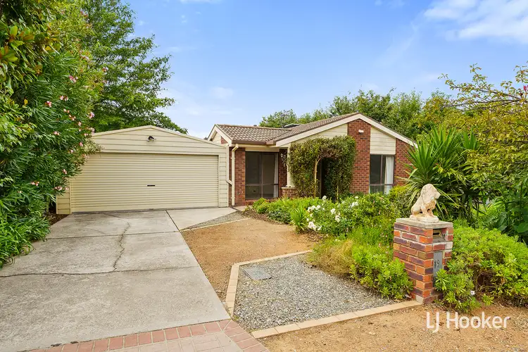 19 Thornhill Crescent, Dunlop ACT 2615