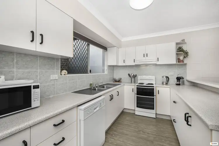 Fourth view of Homely unit listing, 4/19 Second Avenue, Railway Estate QLD 4810