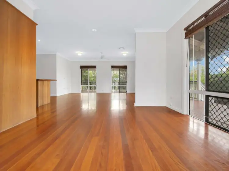Sixth view of Homely house listing, 2 Carpentaria Close, Clinton QLD 4680