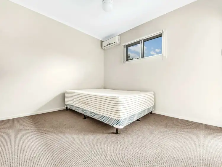 Seventh view of Homely unit listing, Unit 18/1 Collins Lane, Kin Kora QLD 4680