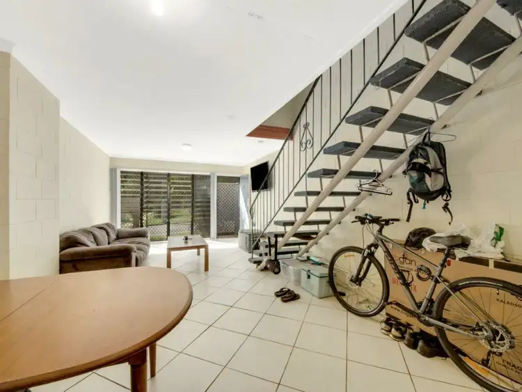 Fifth view of Homely unit listing, Unit 8/21 Charles Street, West Gladstone QLD 4680