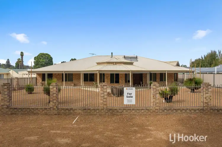7 River Avenue, Collie WA 6225