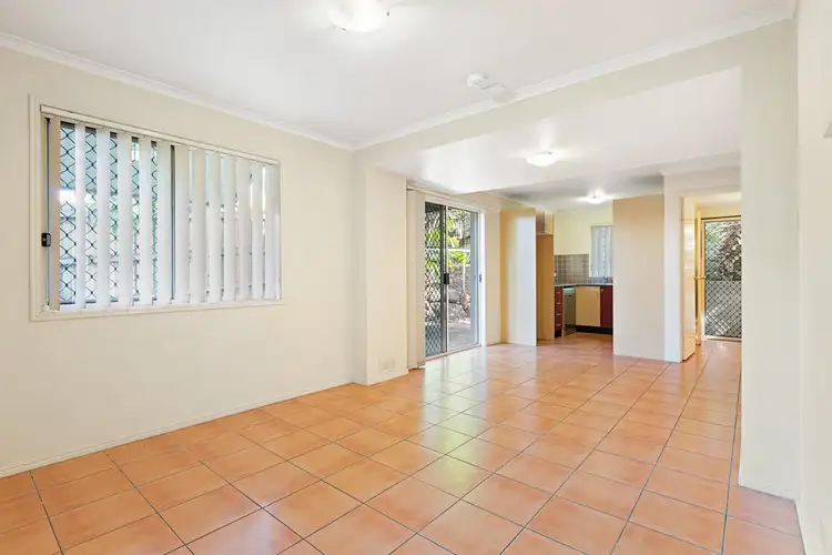 Sixth view of Homely townhouse listing, 1/188 Broadwater Road, Mansfield QLD 4122