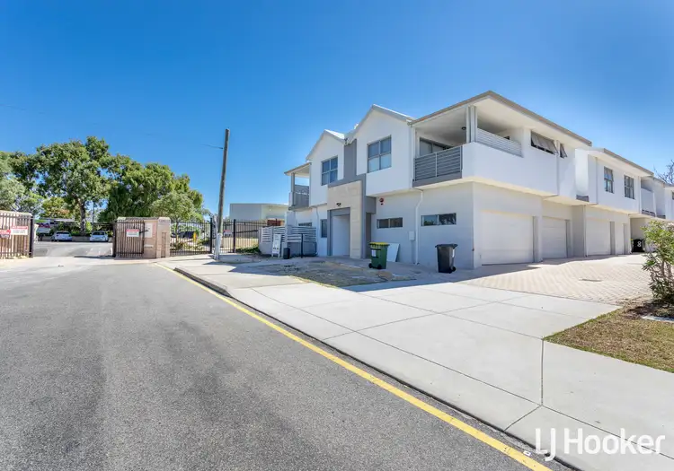 4/15 Debenham Street, Thornlie WA 6108
