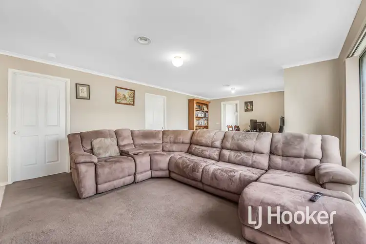 Second view of Homely unit listing, 6a Jacqueline Place, Pakenham VIC 3810
