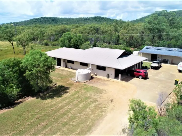 14 Bayview Cres, Bowen QLD 4805