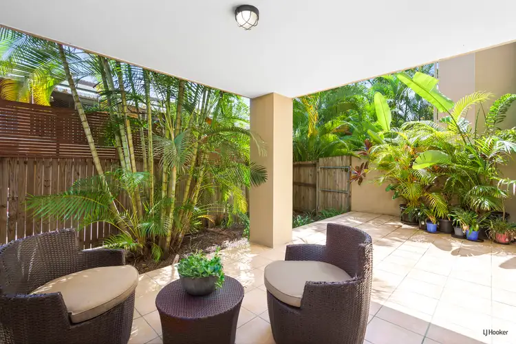 2/4 Mawarra Street, Palm Beach QLD 4221