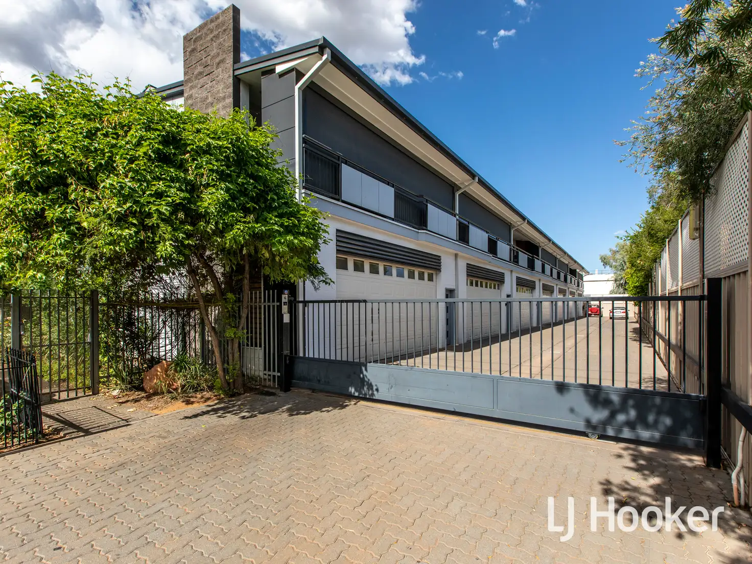 Main view of Homely townhouse listing, 1/51 Bath Street, Alice Springs NT 870