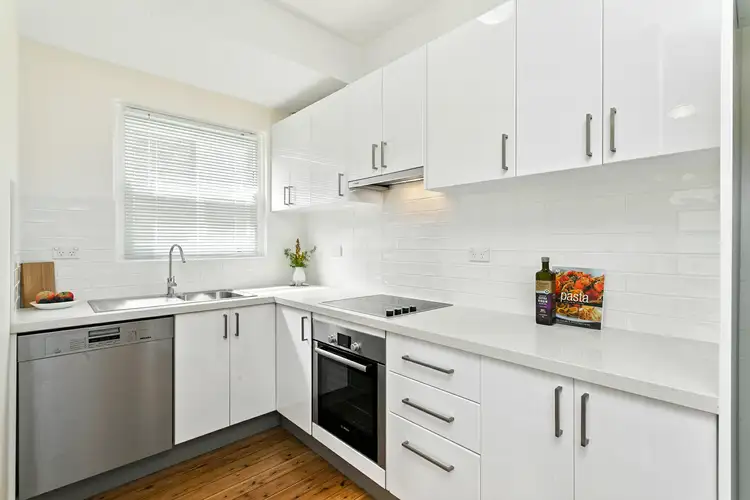 2/97 Ocean Street, Narrabeen NSW 2101
