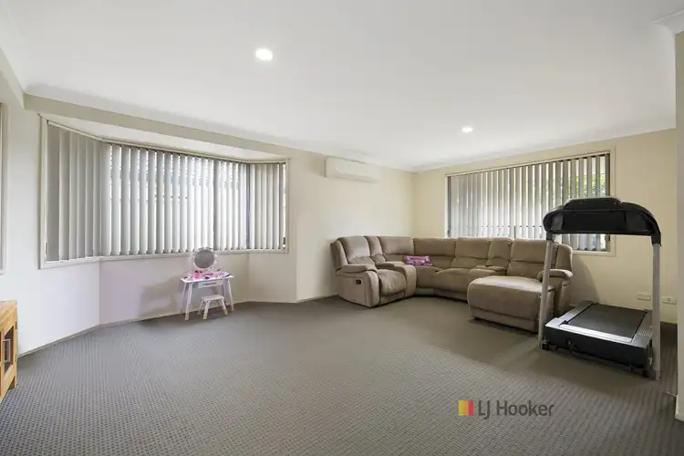 Fifth view of Homely house listing, 2 Bancroft Close, Blue Haven NSW 2262