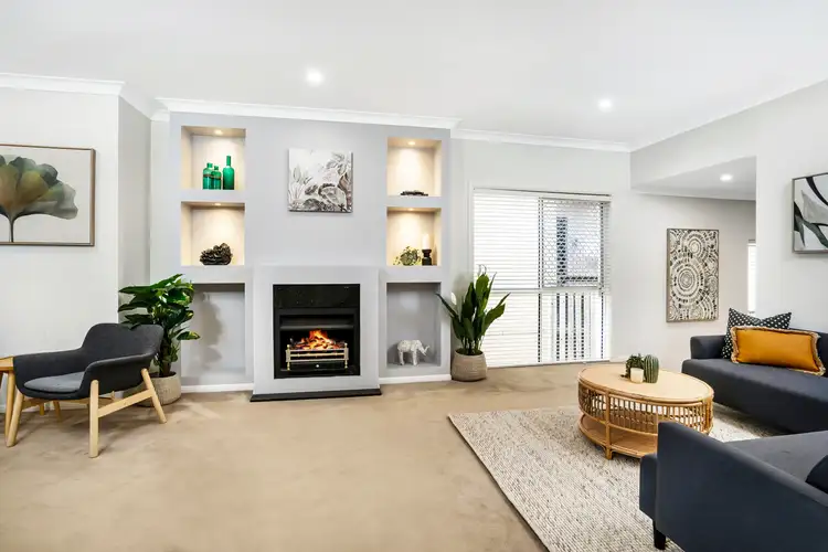 16 Carina Peak Drive, Varsity Lakes QLD 4227