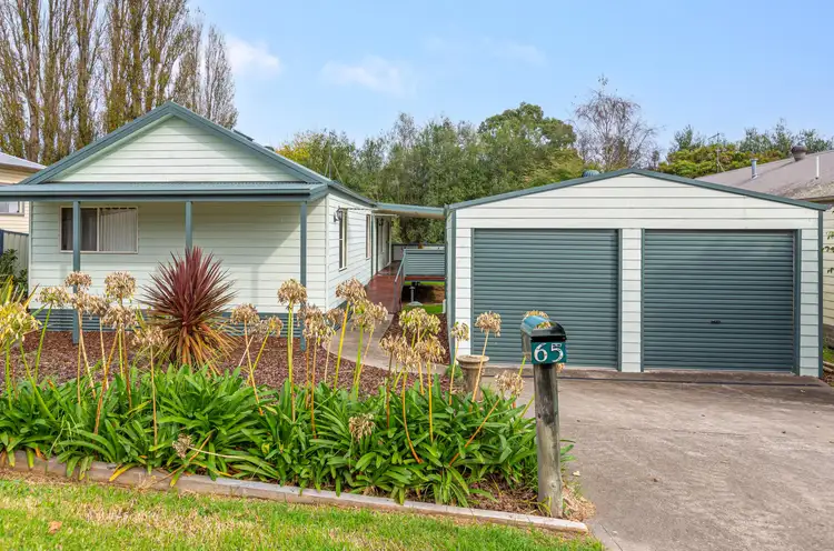 65 Ravenswood Street, Bega NSW 2550