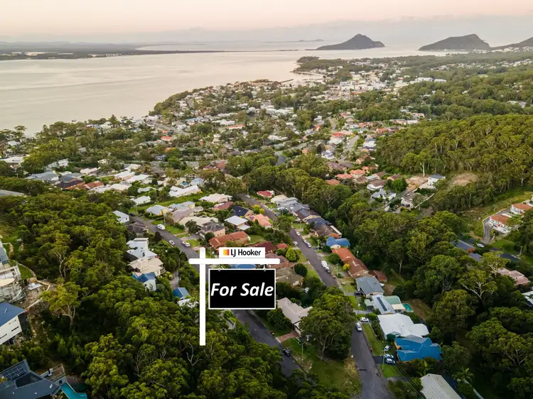 5 Tareebin Road, Nelson Bay NSW 2315
