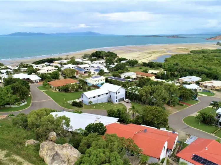 Unit 4, 8 Poinciana St, Bowen QLD 4805
