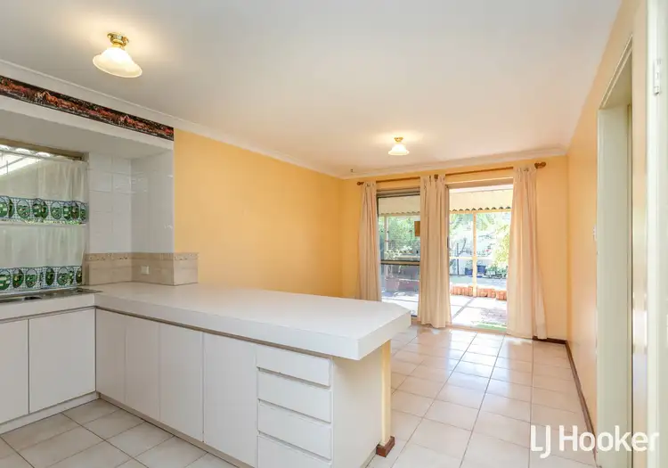 Fourth view of Homely villa listing, 2/17 Cedar Way, Maddington WA 6109