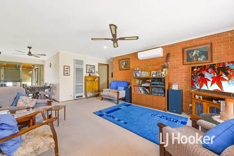 Third view of Homely house listing, 5 Alison Close, Pakenham VIC 3810