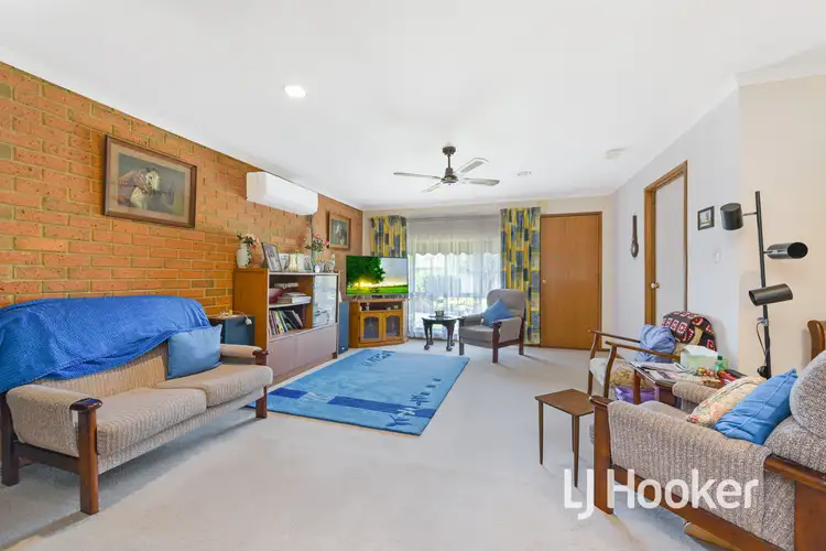 Fourth view of Homely house listing, 5 Alison Close, Pakenham VIC 3810