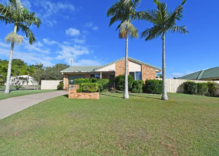 25 Ian Avenue, Kawungan QLD 4655