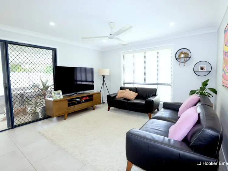 Sixth view of Homely house listing, 10 Cowan Crescent, Emerald QLD 4720