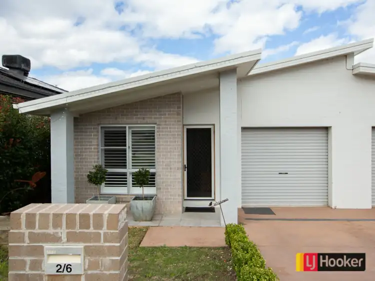 Main view of Homely semi-detached listing, 2/6 Scarborough Close, North Tamworth NSW 2340