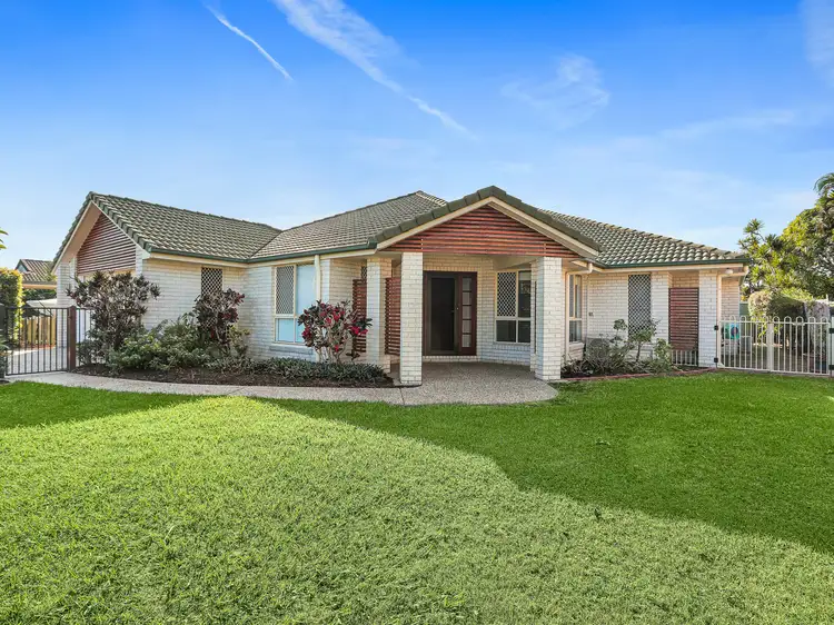 118 Bestmann Road East, Sandstone Point QLD 4511
