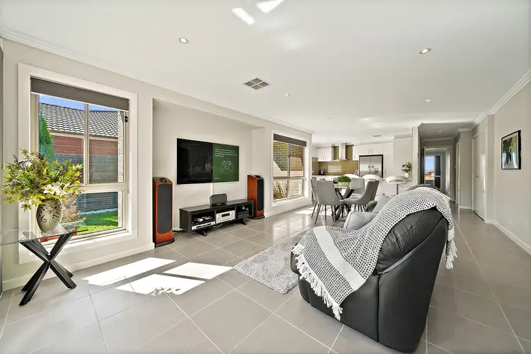 Fifth view of Homely house listing, 11 Winchester Street, Casey ACT 2913