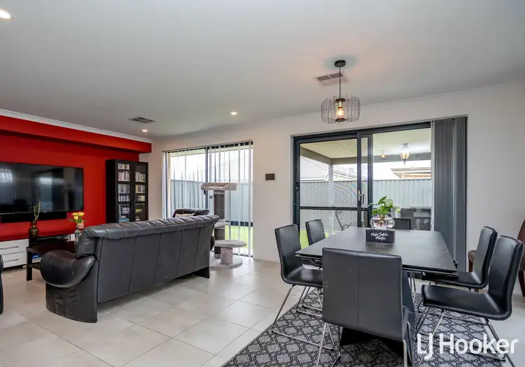 Seventh view of Homely house listing, 5 Evandale Way, Harrisdale WA 6112