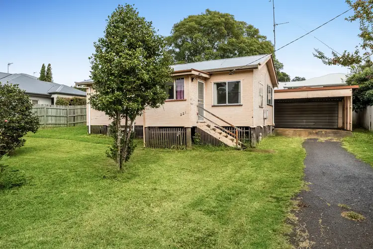 221 MacKenzie Street, Centenary Heights QLD 4350