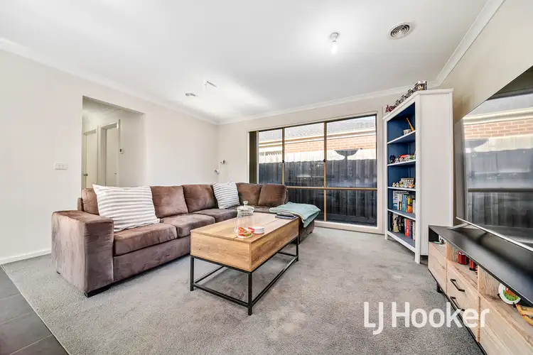 Second view of Homely unit listing, 10/5 Melissa Way, Pakenham VIC 3810