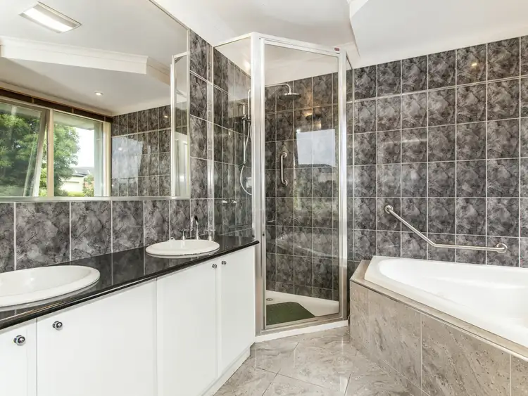 Fifth view of Homely house listing, 3 St Andrews Court, Chirnside Park VIC 3116