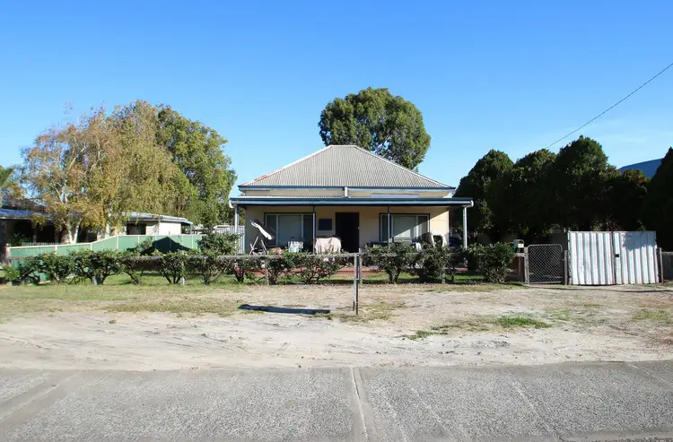 77 Coombes Street, Collie WA 6225