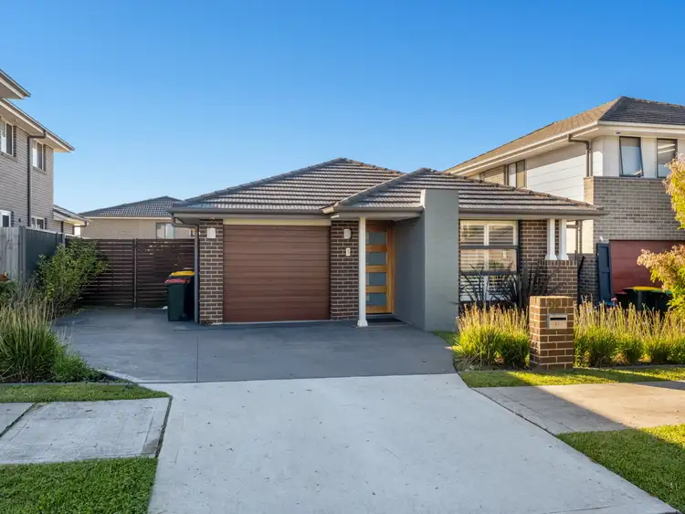 17 Hinton Loop, Oran Park NSW 2570