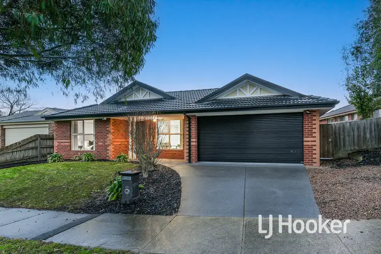 25 Ben Drive, Pakenham VIC 3810