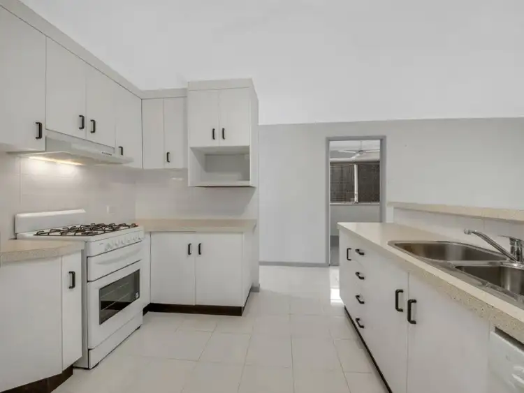 Fifth view of Homely house listing, 4 Fawley Close, Telina QLD 4680