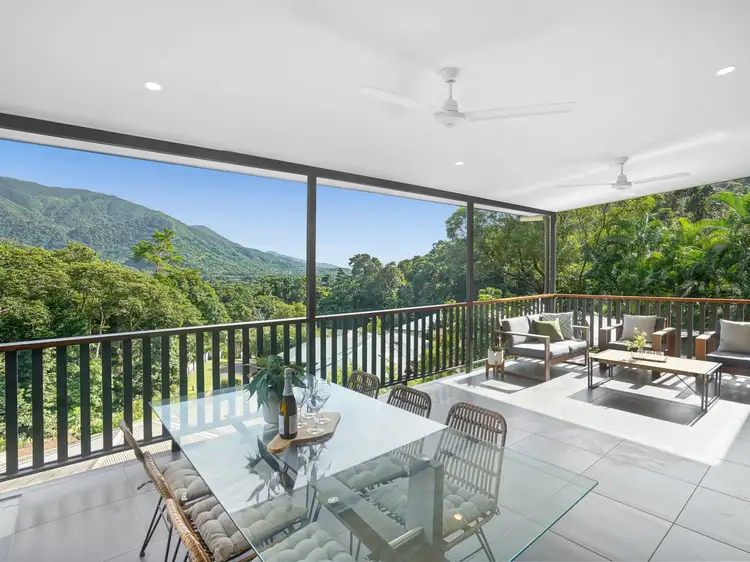 8 Stapleton Close, Redlynch QLD 4870