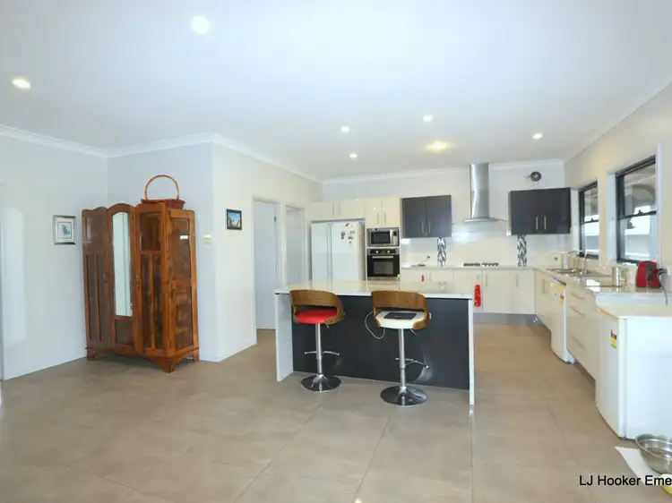 Seventh view of Homely house listing, 3 Margaret Place, Emerald QLD 4720