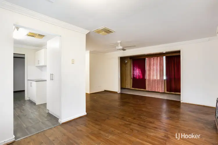 Fifth view of Homely house listing, 2 Dulkara Avenue, Craigmore SA 5114