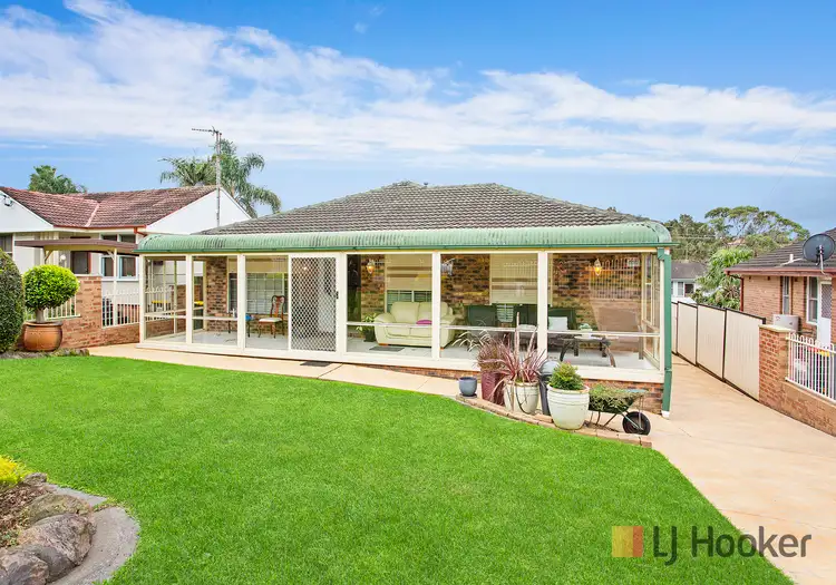 18 Roycroft Avenue, Mount Warrigal NSW 2528